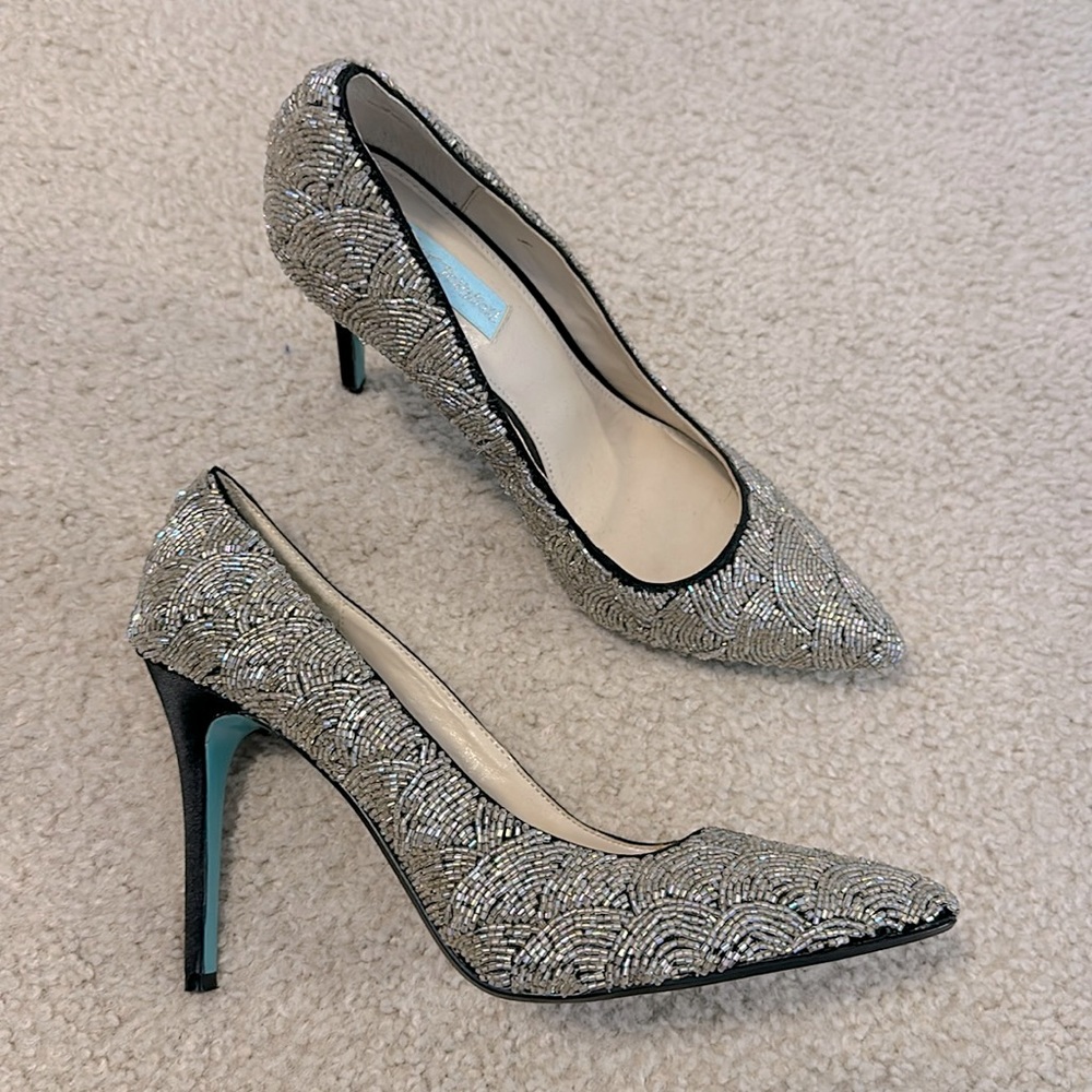 Blue by Betsey Johnson beaded heels size 8.5